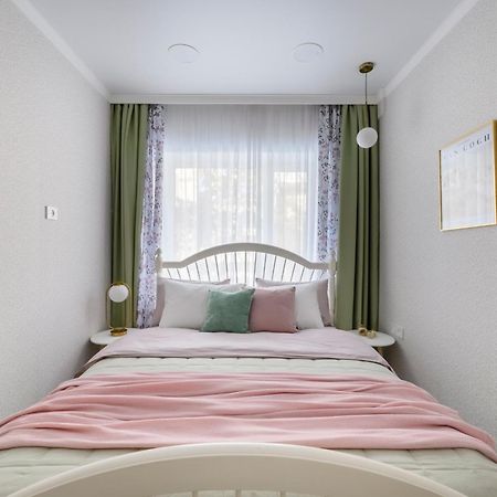 Mid-Century Charm Apartments В Центре Алматы Eksteriør billede