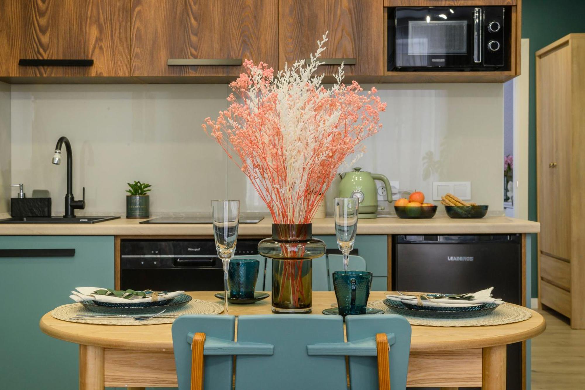 Mid-Century Charm Apartments В Центре Алматы Eksteriør billede