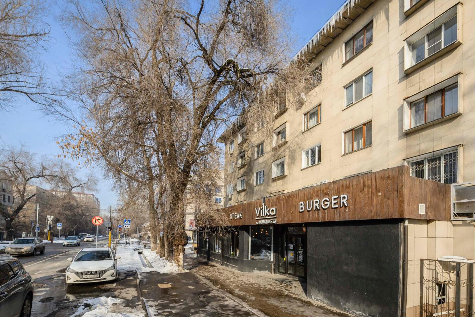 Mid-Century Charm Apartments В Центре Алматы Eksteriør billede